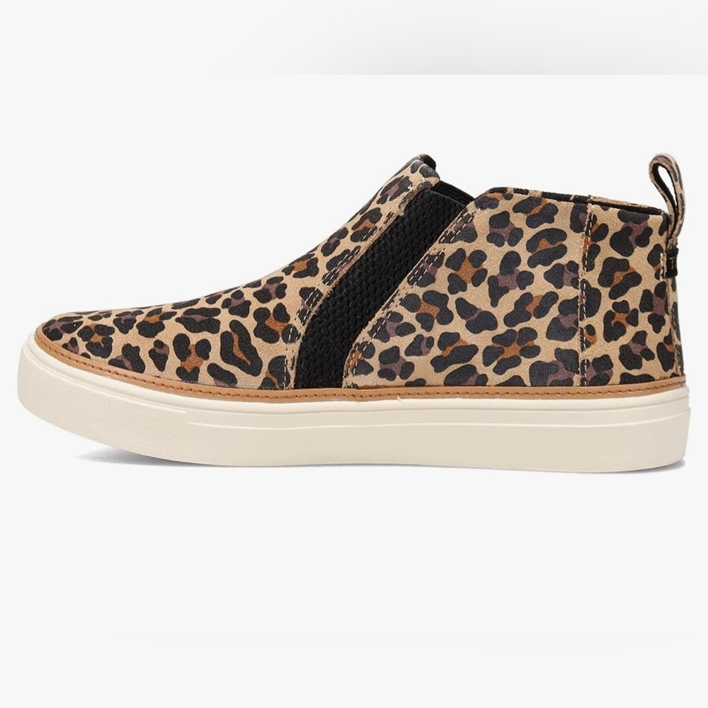 NWT! Toms leopard print suede sneakers